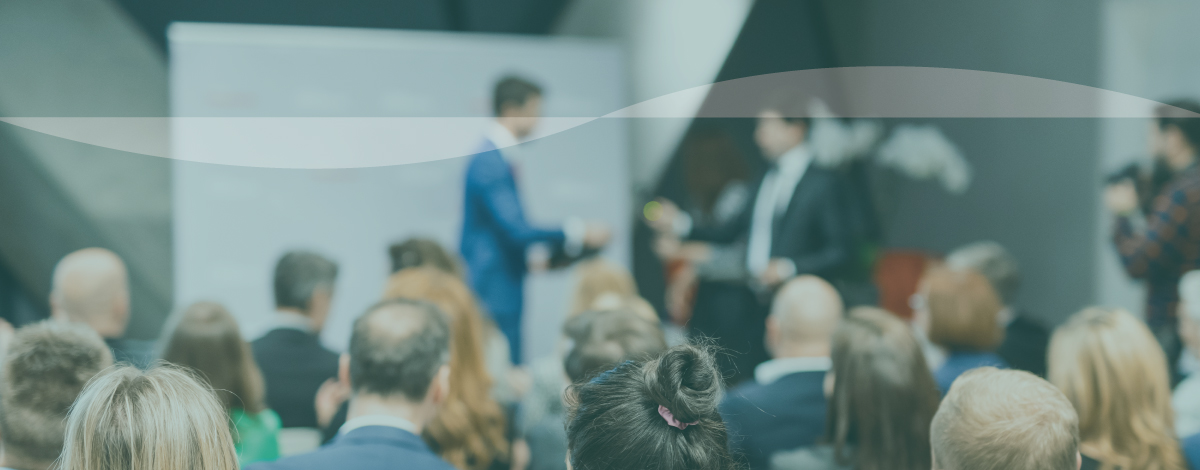 新商品アワード2026 ヒーロー画像（文字なし）